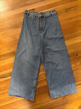 Zara Wide-Leg barrel Jeans in Medium Blue Denim